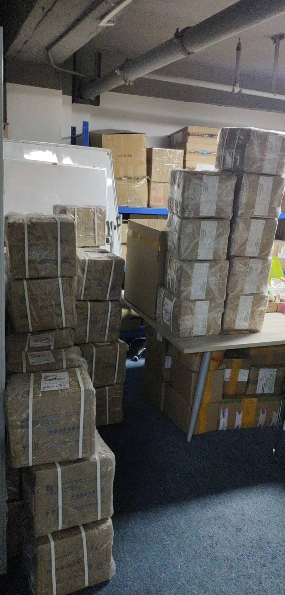 现卡50w  只对接公司  谈成本，给接口