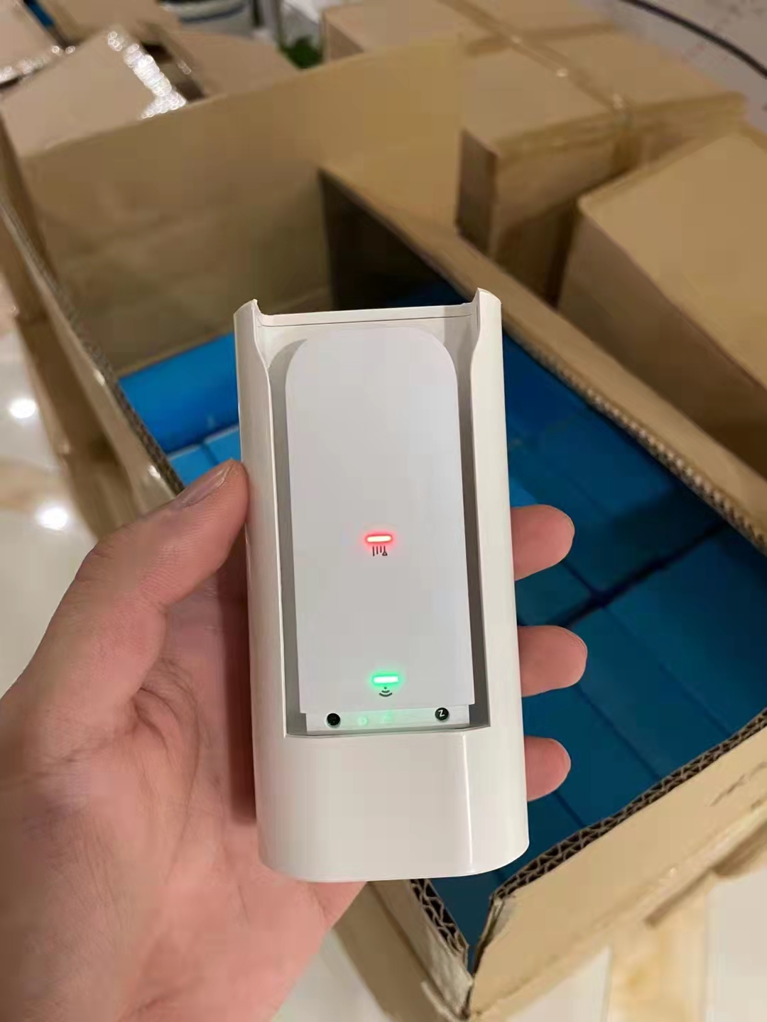 《深圳源头工厂》4G随身WIFI源头工厂，保证硬件价格优势